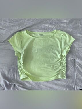 Old Navy Powerchill Ruched Side Crop Top